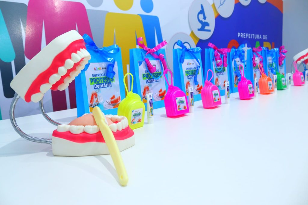 Sorriso renovado: Ação de saúde bucal entrega próteses dentárias na UBS Lenny Passos, em Coari
